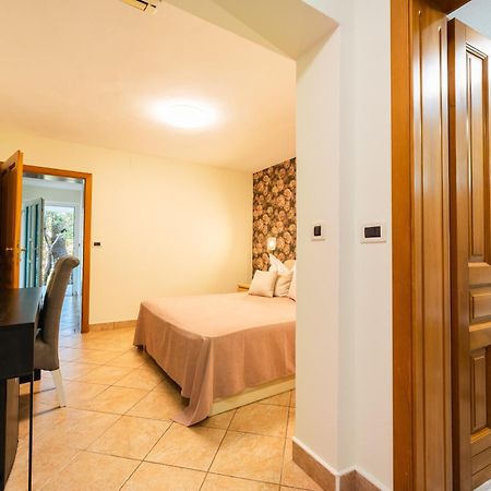 Bed&Breakfast Villa Terezija Baška Buitenkant foto